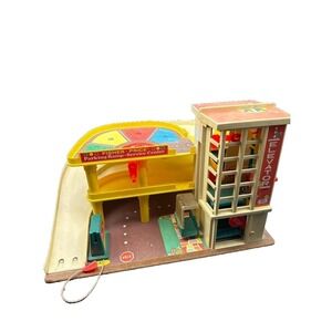 Fisher-Price Little People Parking Ramp Service Center Vintage 1970s #930